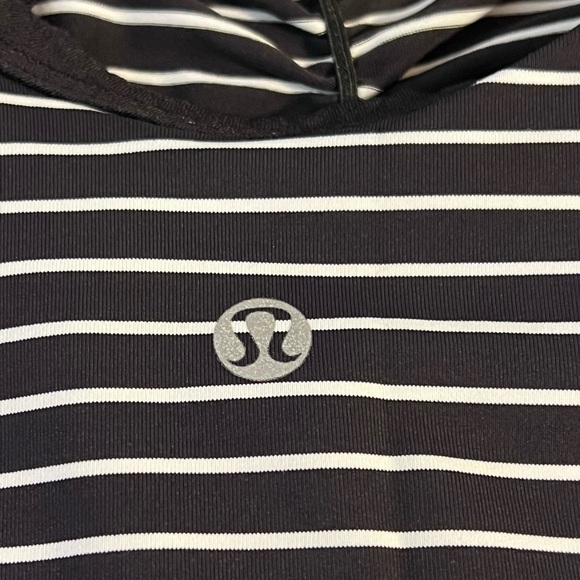 Lululemon Aria Tank II - Picture 9 of 12